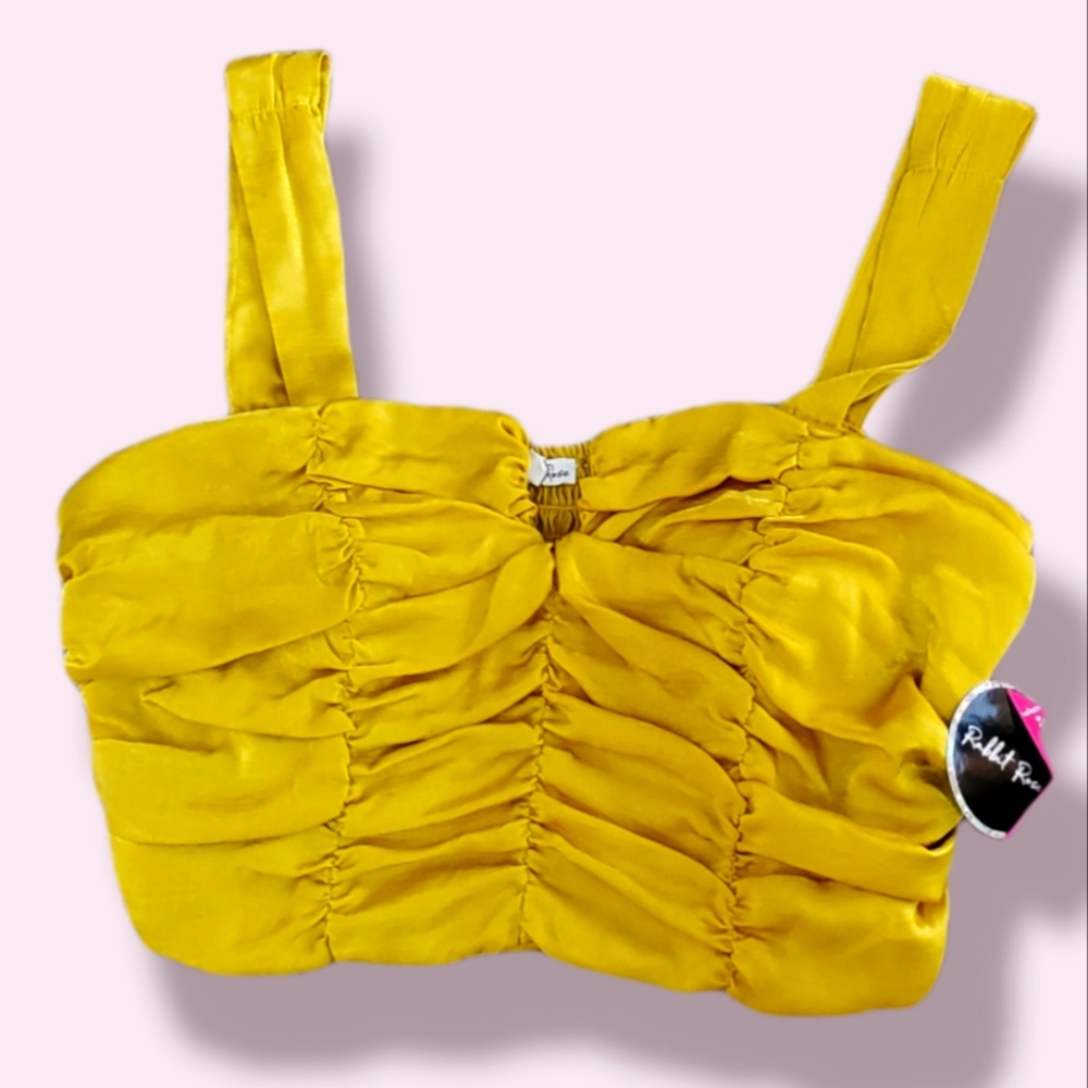 RABBIT ROSE Crop Top - Picture 2 of 3